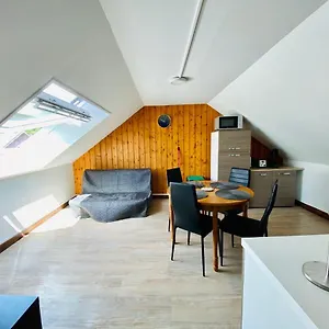https://residence-les-paquerettes-n-4.hotels-rhonealpes.com