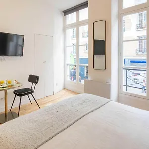 cosy-studio-in-the-heart-of-belleville.fr-paris.fr/